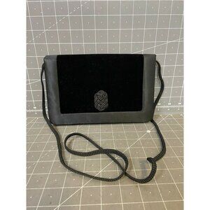 Vintage La Regale Black Velvet Clutch With Shoulder Strap ~~minty~~